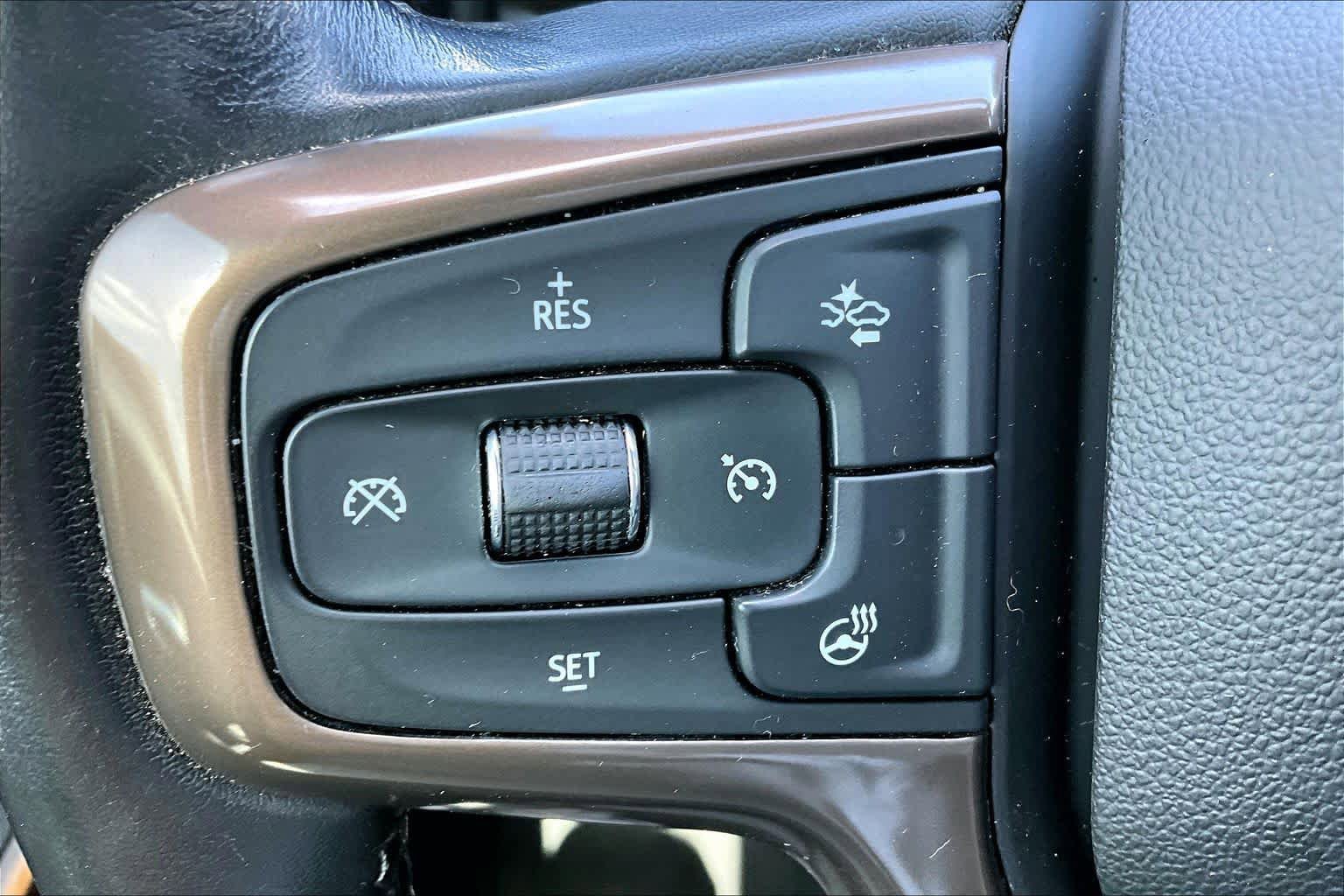 Used 2022 Chevrolet Silverado 1500 High Country w/ Technology Package AWD/4WD image 21