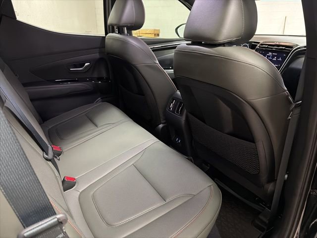 Used 2023 Hyundai Santa Cruz Limited w/ Winter Package image 17