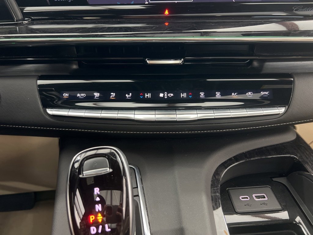 Used 2021 Cadillac Escalade Premium Luxury w/ Driver Assist Tech Package image 17