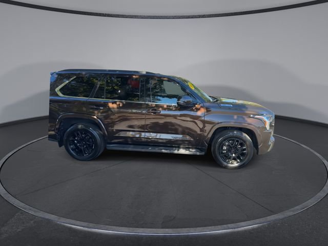 Used 2023 Toyota Sequoia Platinum image 17