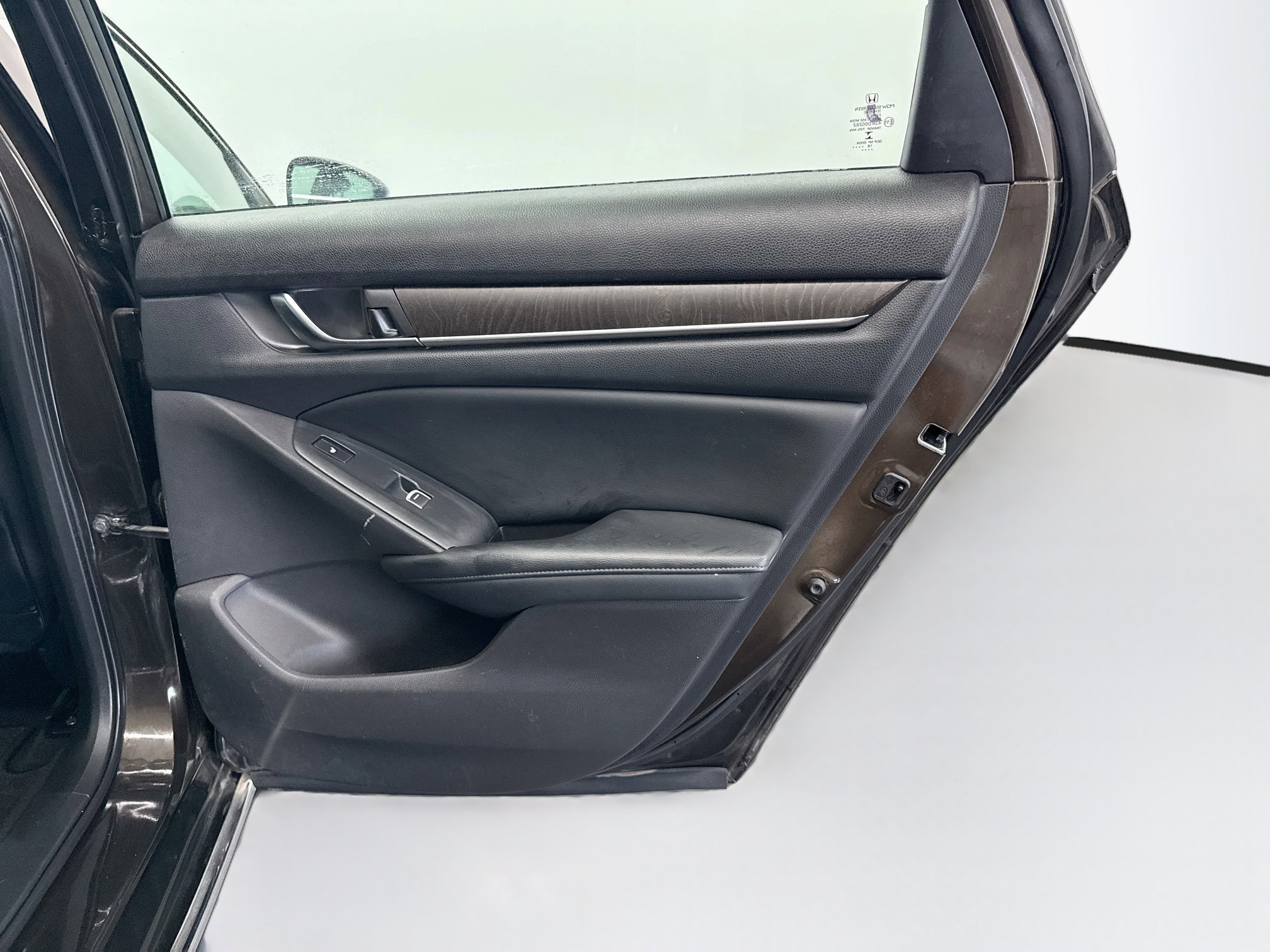 Used 2018 Honda Accord Touring image 31