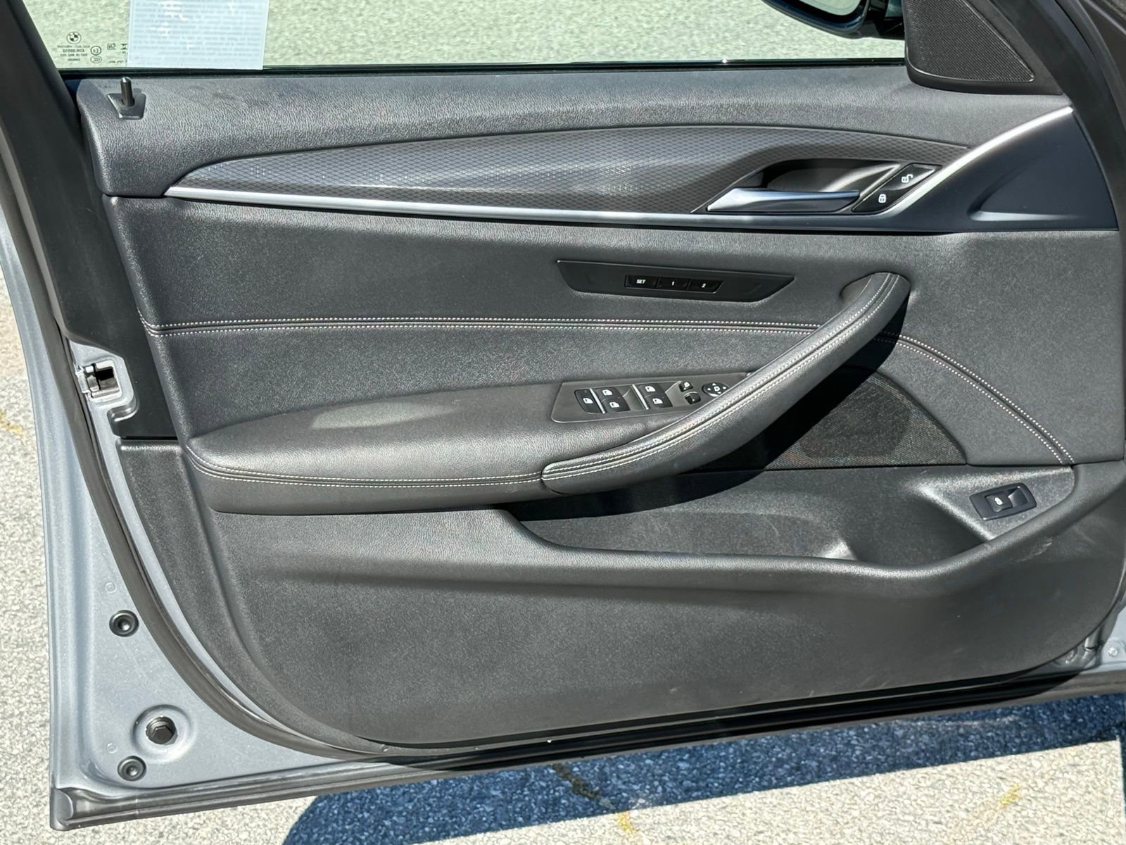 Used 2023 BMW 540i 540i w/ M Sport Package image 19