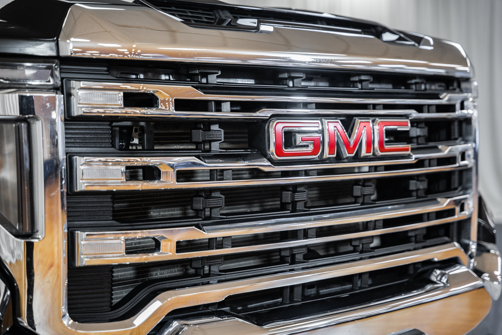 Used 2022 GMC Sierra 2500 SLE w/ SLE Value Package; AWD/4WD image 14