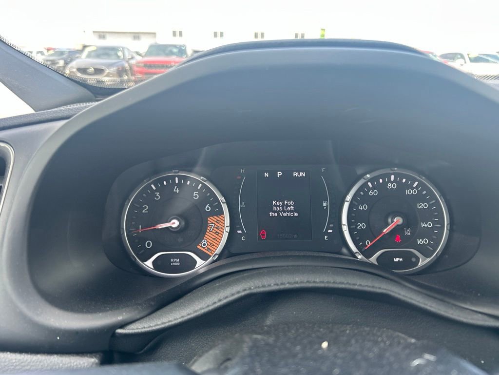 Used 2023 Jeep Renegade Latitude w/ Premium Group AWD/4WD image 11