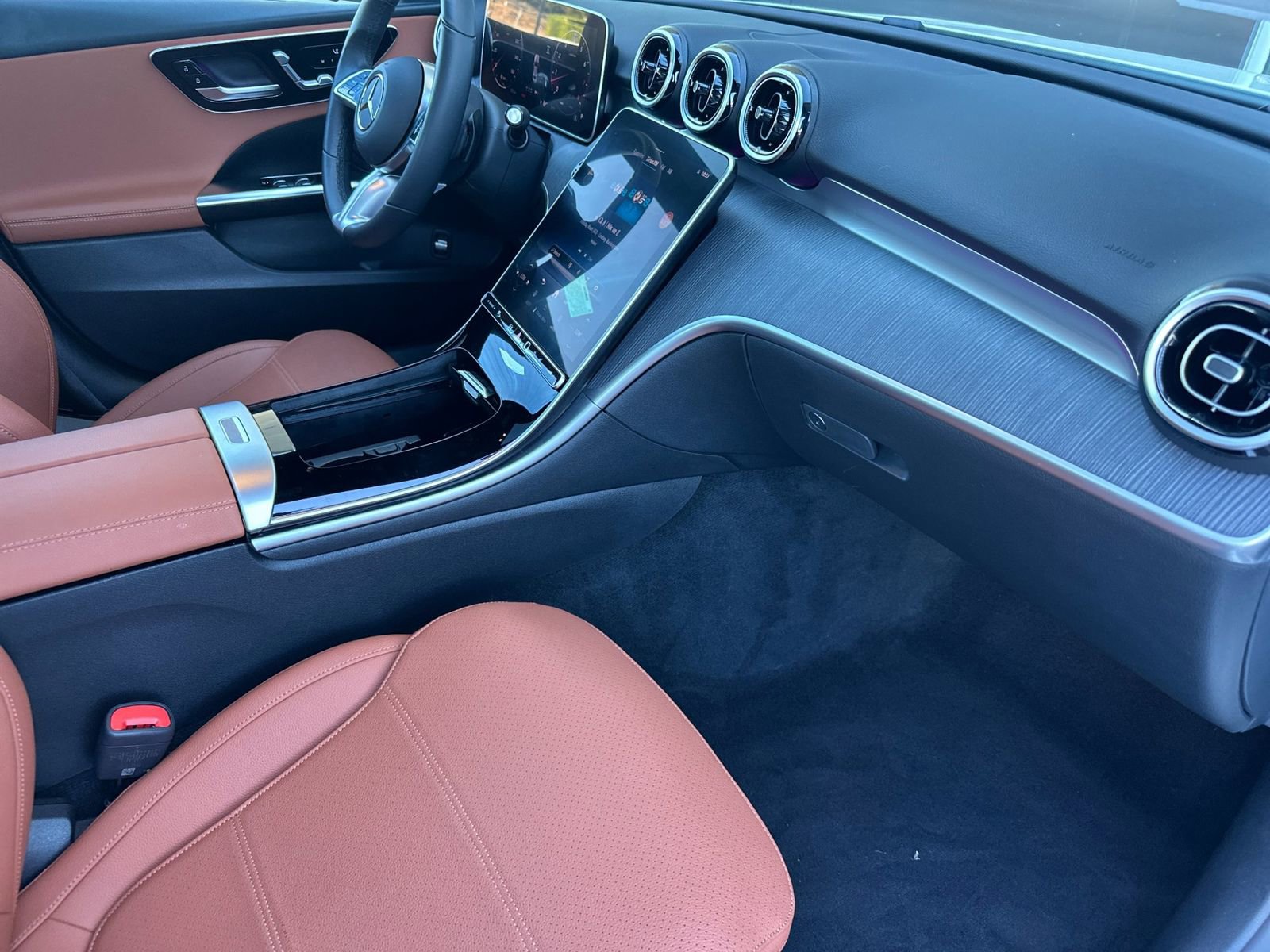 Certified 2025 Mercedes-Benz C 300 4MATIC Sedan image 17