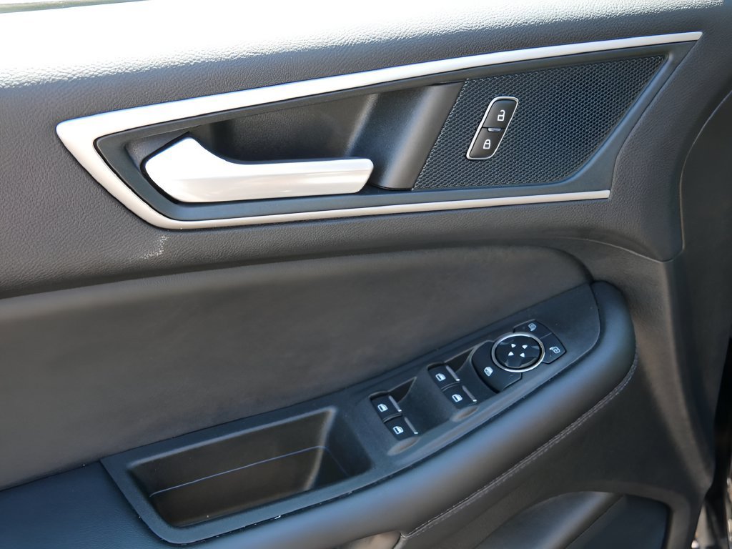 Used 2024 Ford Edge SEL w/ Convenience Package AWD/4WD image 16