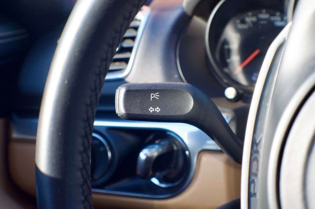 Used 2016 Porsche Cayman RWD image 25