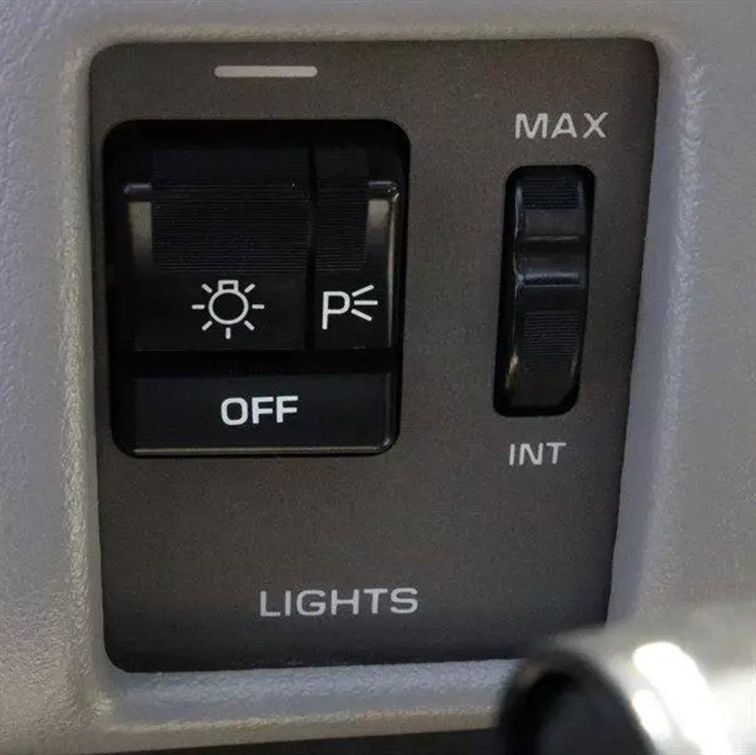 Used 1993 Chevrolet Caprice Classic image 36