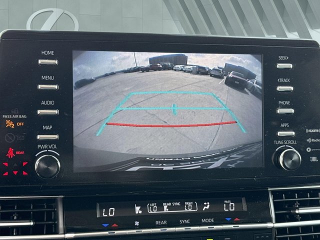 Used 2024 Toyota Sienna XLE w/ XLE Plus Package FWD image 19