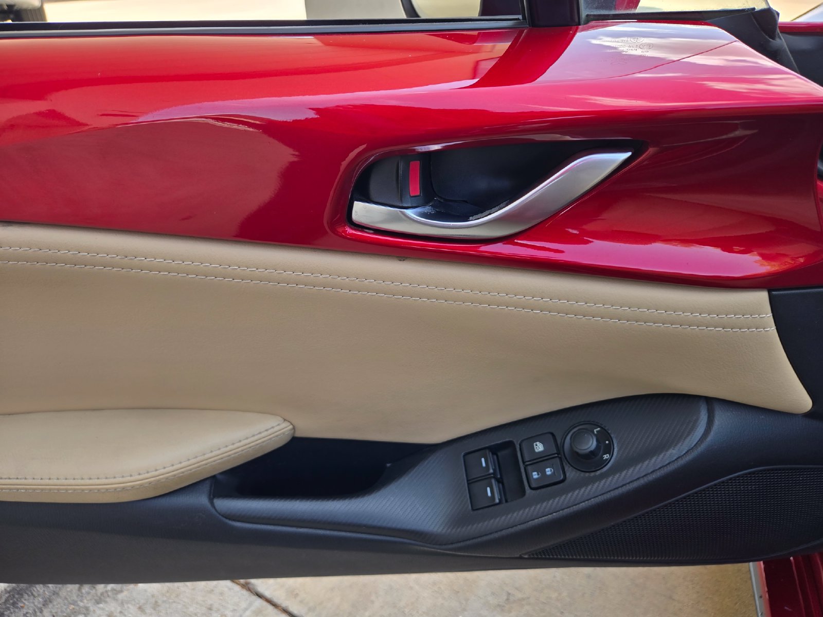 Used 2016 MAZDA MX-5 Miata Grand Touring RWD image 28