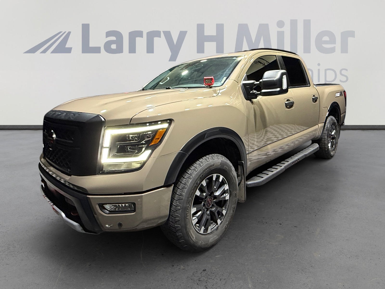 Certified 2024 Nissan Titan PRO-4X w/ Pro-4x Convenience Package image 1