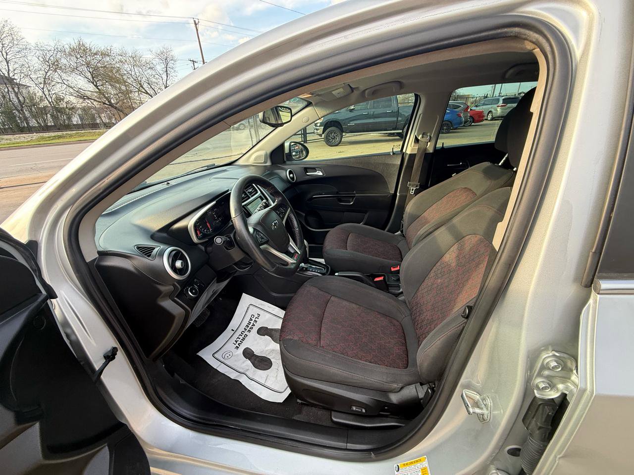 Used 2019 Chevrolet Sonic LT w/ Convenience Package image 12