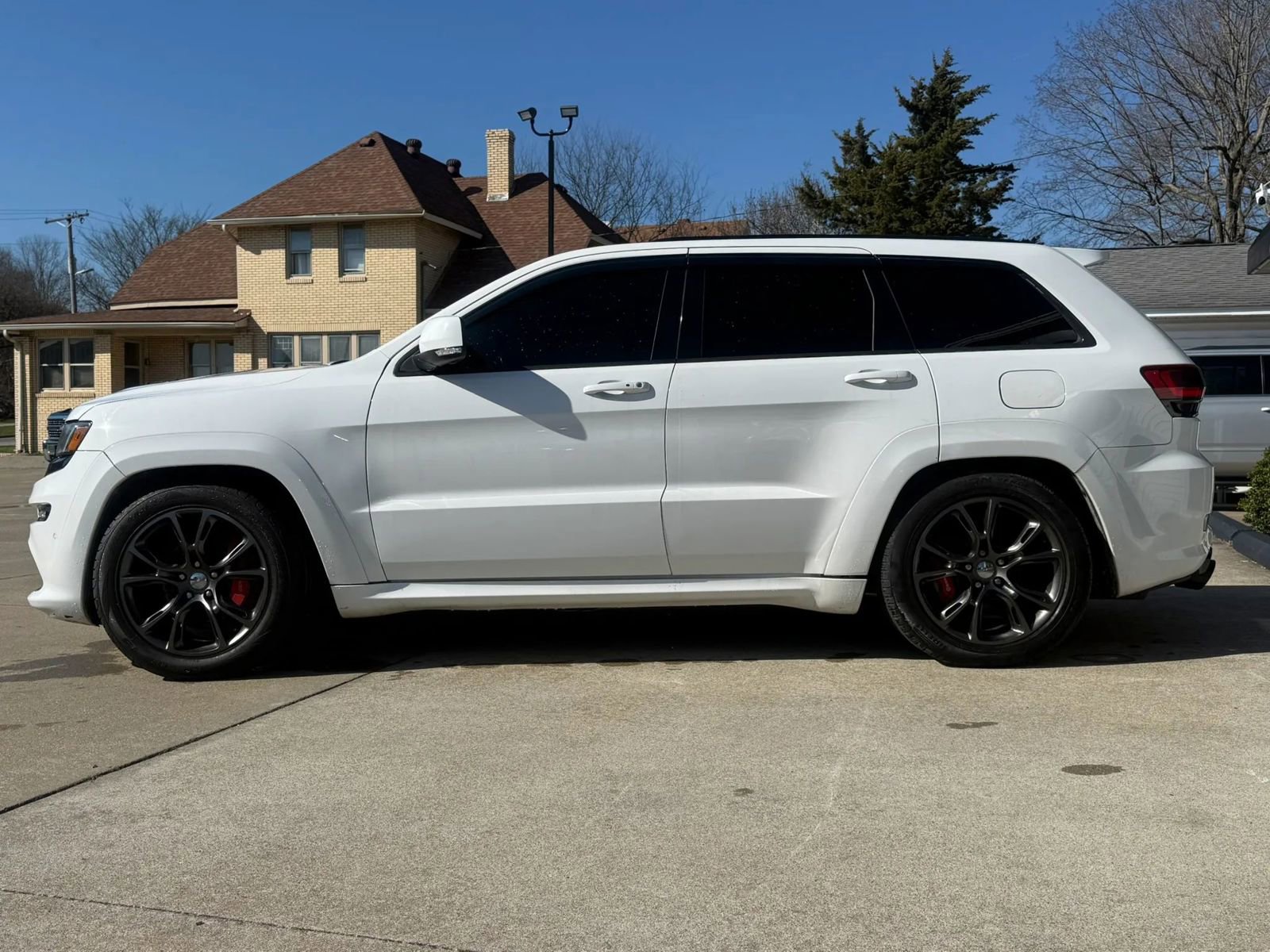 Used 2015 Jeep Grand Cherokee SRT image 5