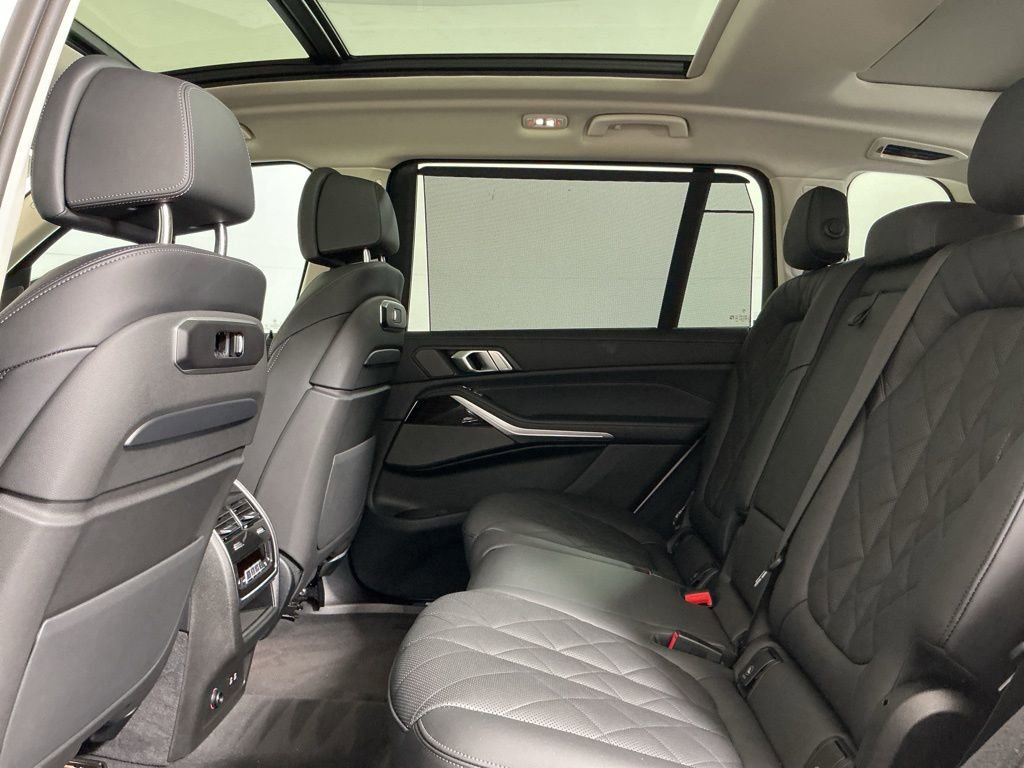 Certified 2025 BMW X7 xDrive40i w/ Premium Package image 26