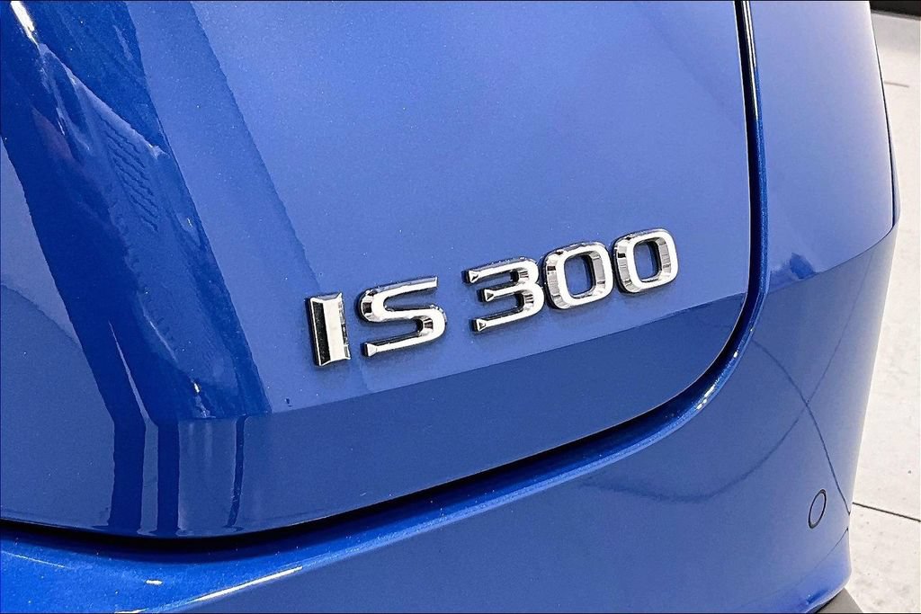 Used 2023 Lexus IS 300 w/ Premium Package RWD image 31