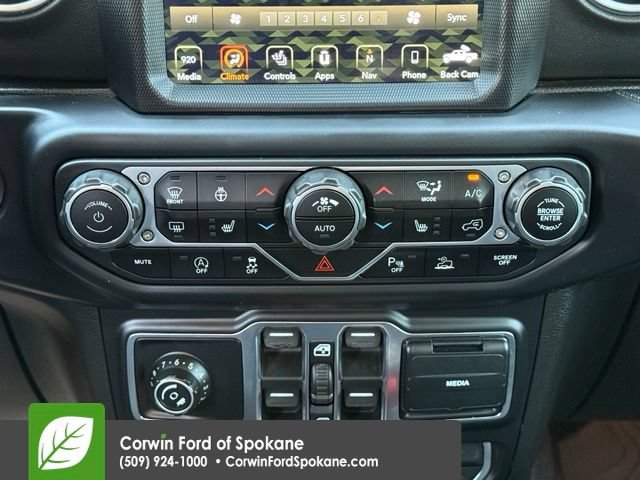Used 2020 Jeep Gladiator Rubicon w/ Advanced Safety Group AWD/4WD image 28