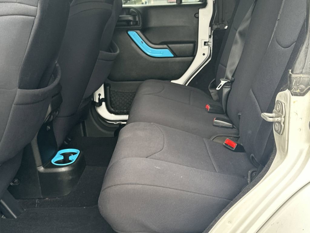 Used 2017 Jeep Wrangler Unlimited Sahara image 20