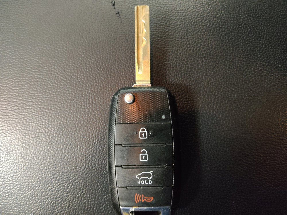 Used 2018 Kia Sorento FWD image 32