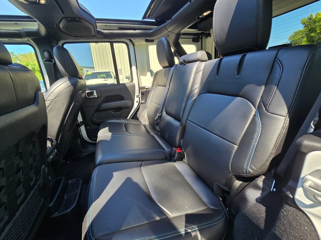 Used 2023 Jeep Wrangler Unlimited Rubicon 4xe w/ Cold Weather Group AWD/4WD image 23