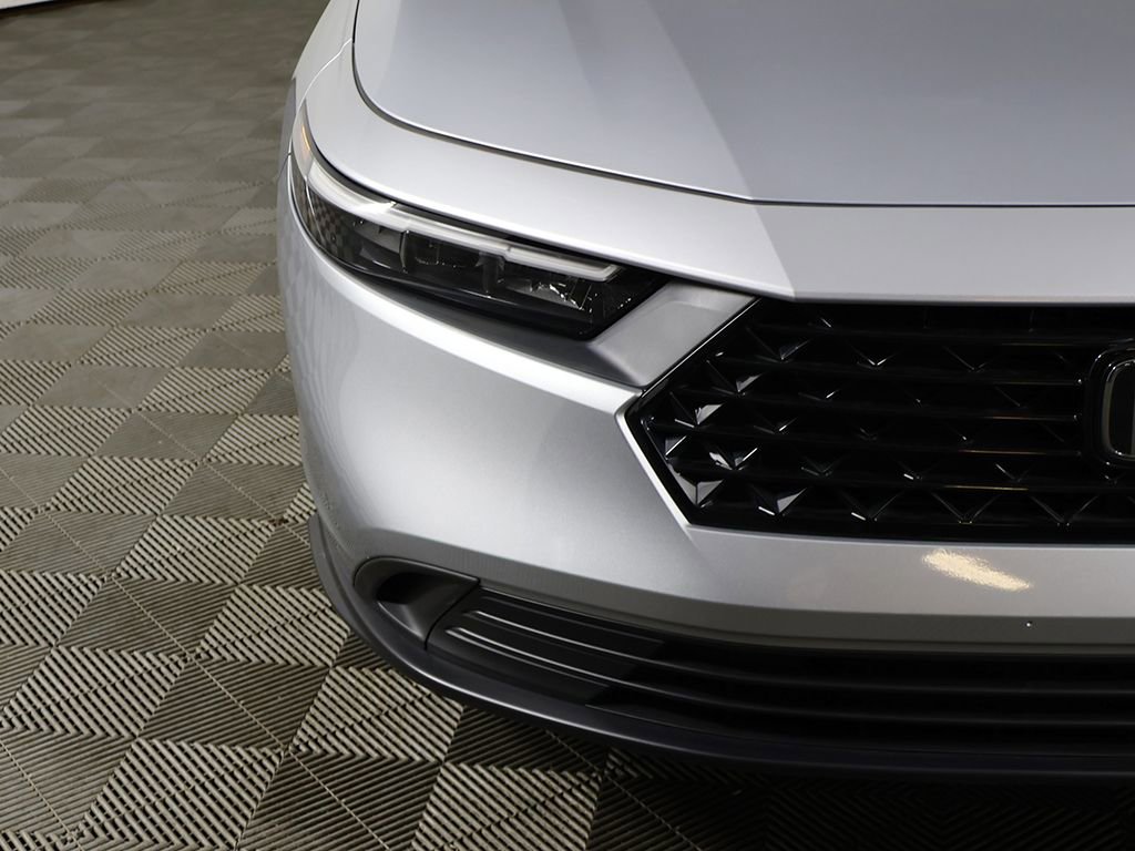 Used 2023 Honda Accord LX image 10