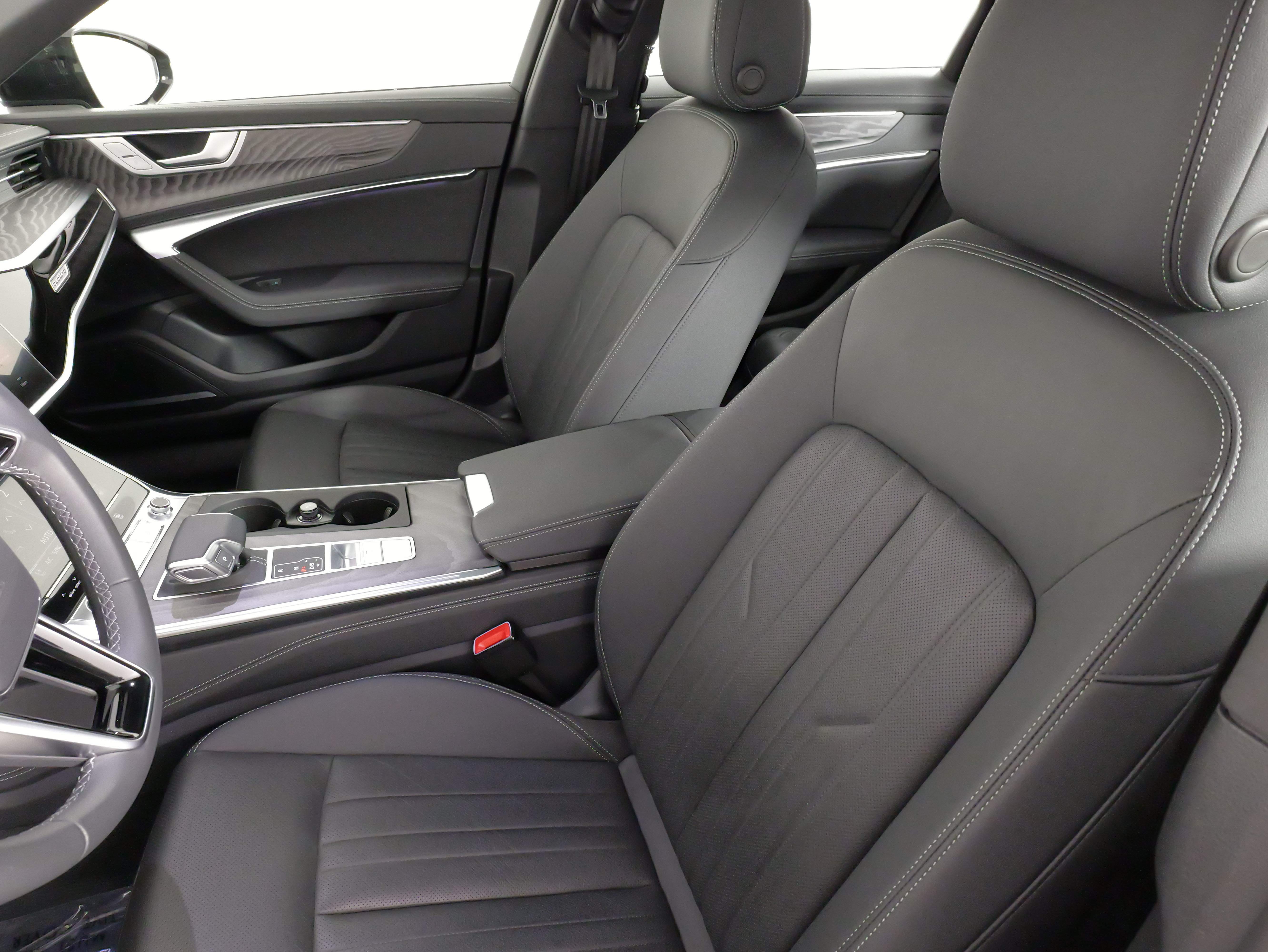Used 2025 Audi A6 Premium Plus w/ Premium Plus Package AWD/4WD image 32