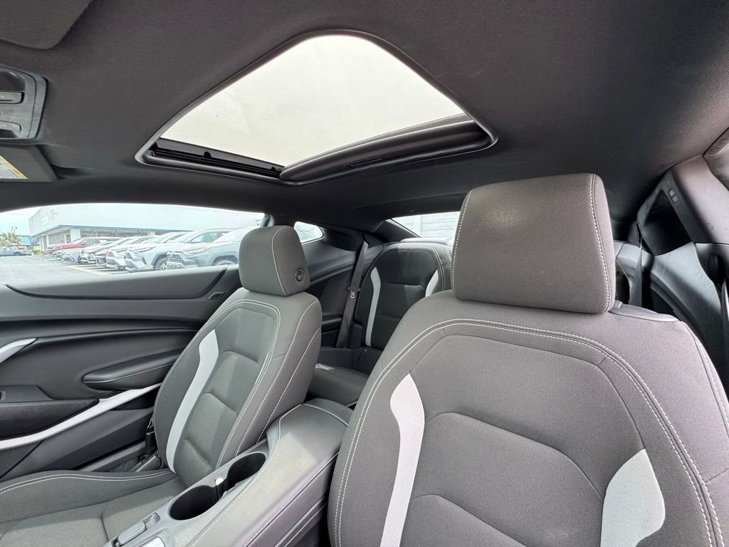 Used 2019 Chevrolet Camaro SS w/ LPO, Ground Effects Package image 17