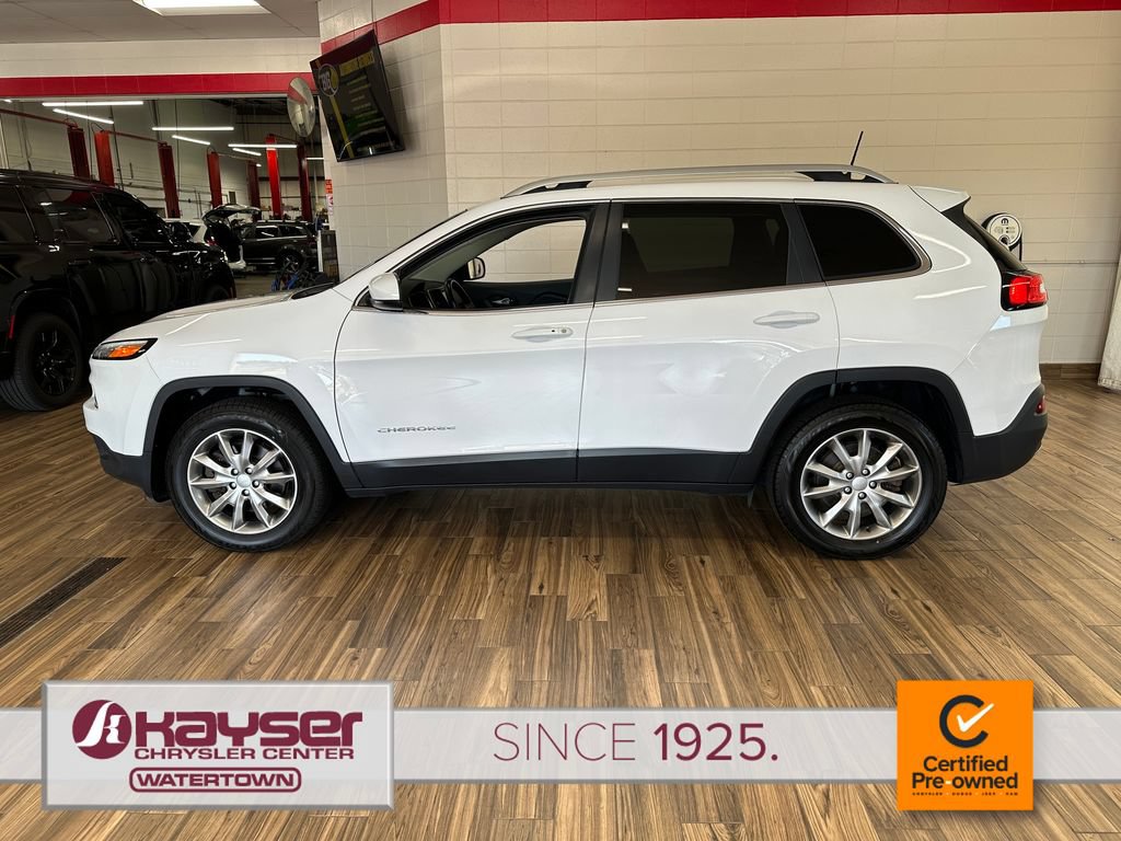 Used 2018 Jeep Cherokee Limited w/ Trailer Tow Group AWD/4WD image 2