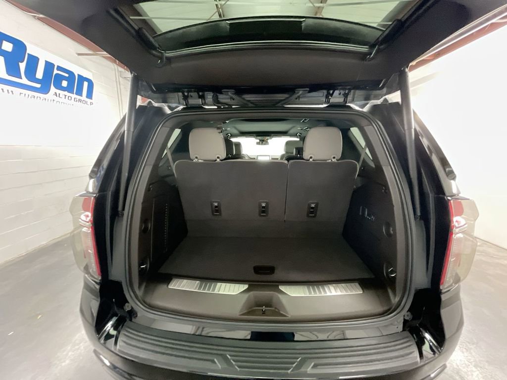 Used 2023 Chevrolet Tahoe Z71 w/ Luxury Package image 27
