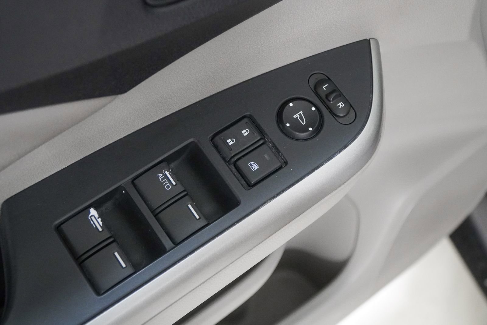 Used 2014 Honda CR-V EX-L image 19