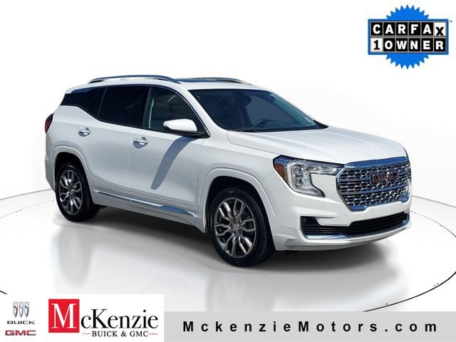 Used 2023 GMC Terrain Denali w/ LPO, Floor Liner Package image 1