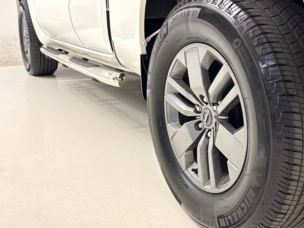 Used 2025 Nissan Frontier SV RWD image 10