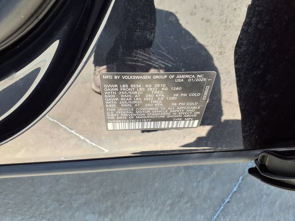 Used 2025 Volkswagen Atlas Cross Sport SE FWD image 38