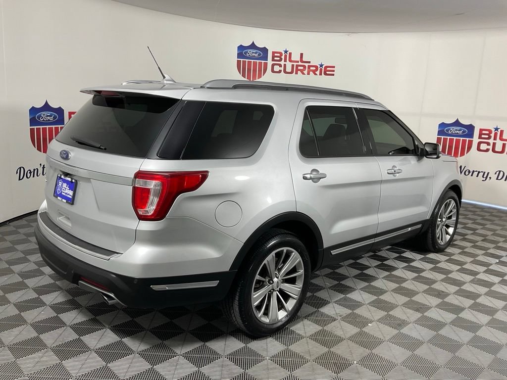 Certified 2018 Ford Explorer Limited FWD image 3