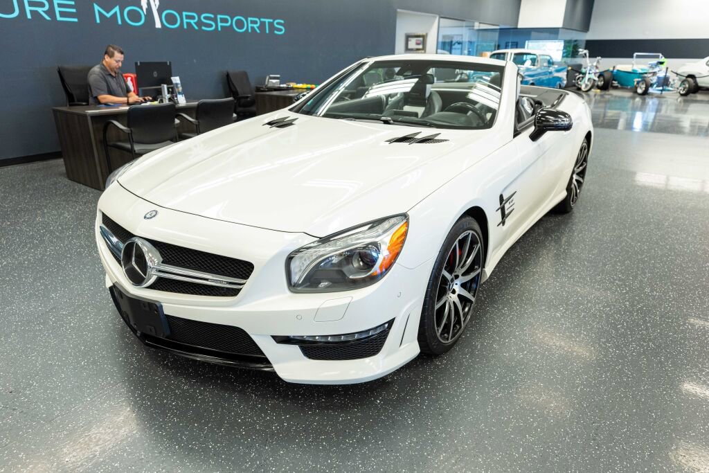 Used 2016 Mercedes-Benz SL 63 AMG image 3