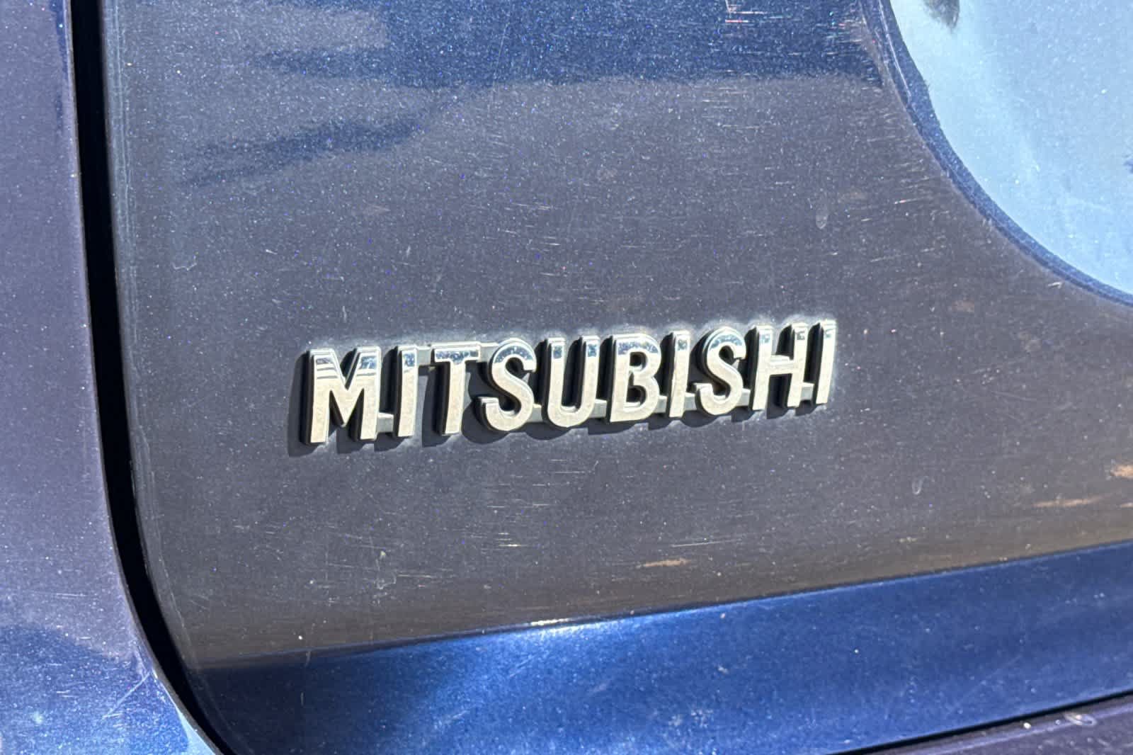 Used 2015 Mitsubishi Outlander SE AWD/4WD image 27