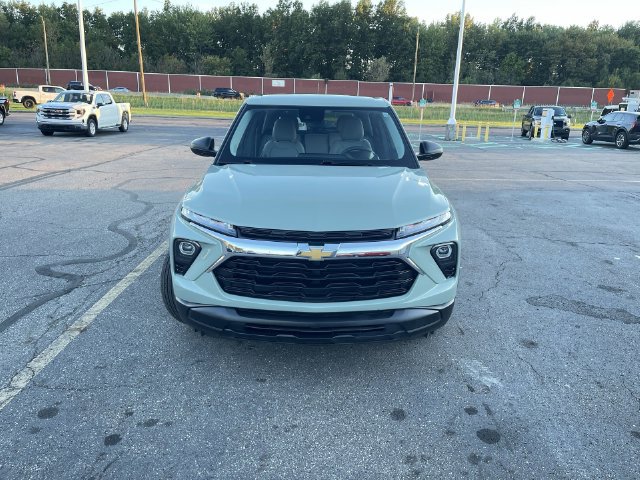 Used 2025 Chevrolet TrailBlazer LS w/ LS Convenience Package FWD image 28
