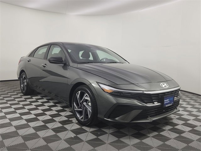 Certified 2025 Hyundai Elantra Sport image 6