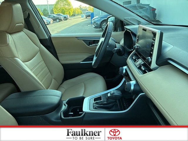 Certified 2022 Toyota RAV4 XLE Premium AWD/4WD image 14