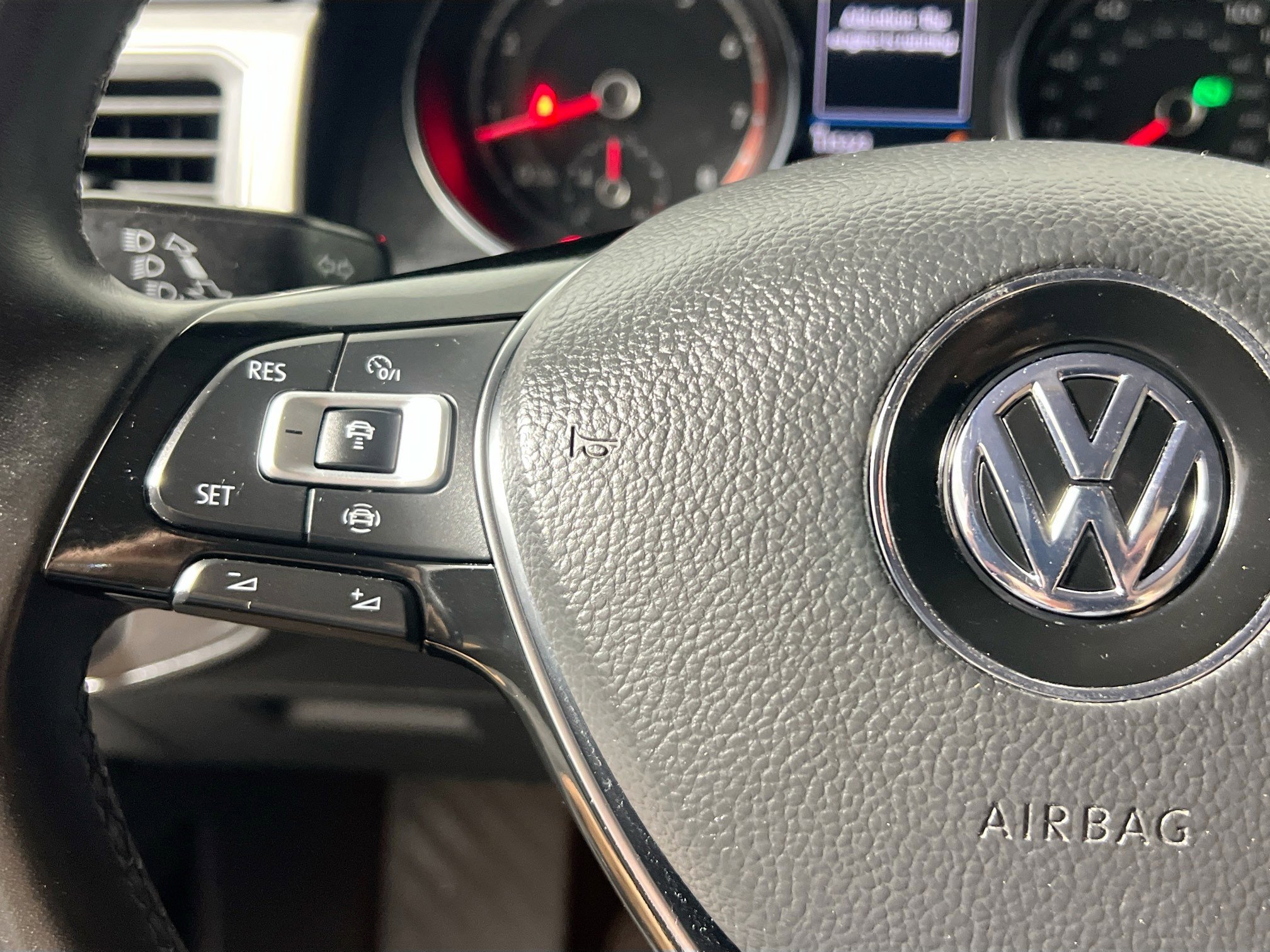 Used 2019 Volkswagen Atlas SE AWD/4WD image 18