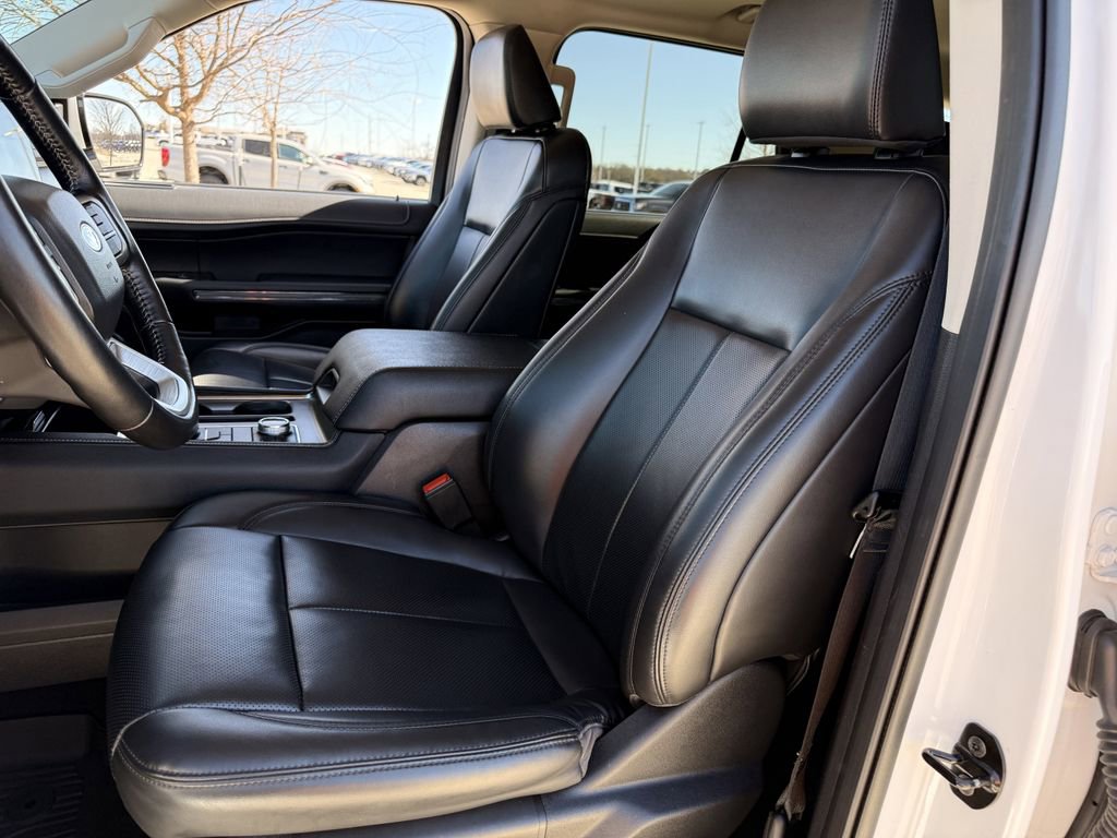 Used 2024 Ford Expedition XLT image 25