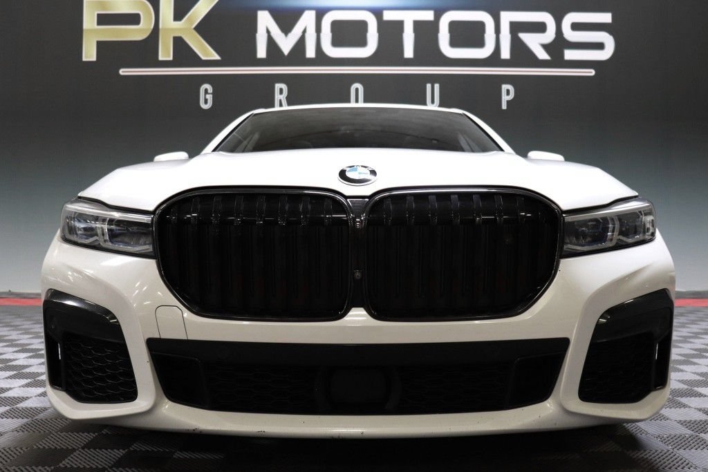 Used 2020 BMW 750i xDrive w/ Executive Package AWD/4WD image 14