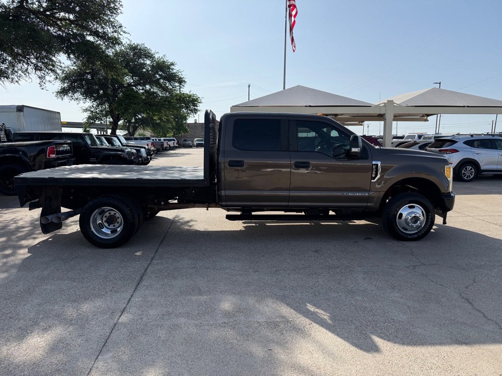 Used 2017 Ford F350 4x4 Crew Cab DRW Super Duty image 8