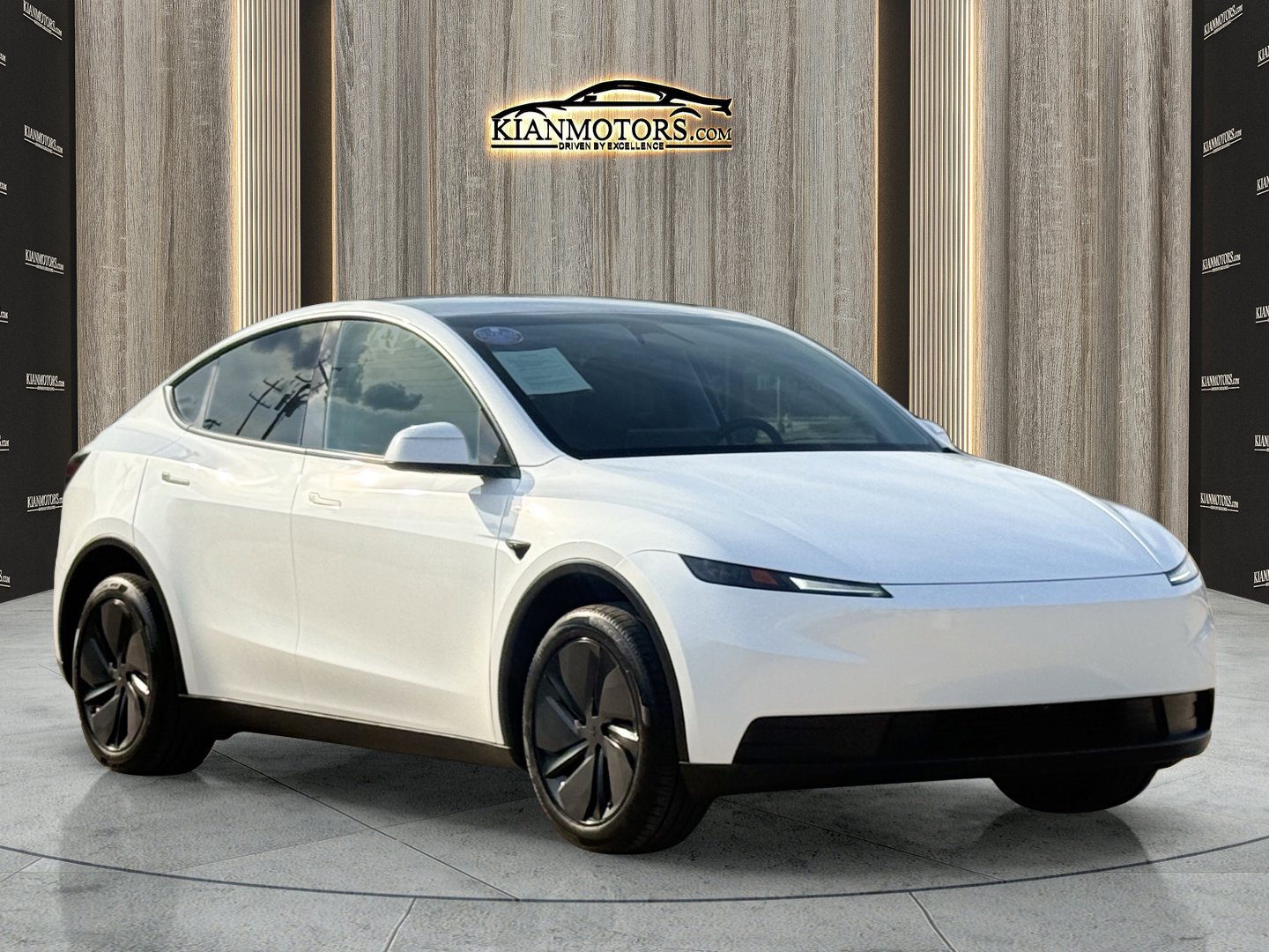 Used 2026 Tesla Model Y 2WD 360° Tour