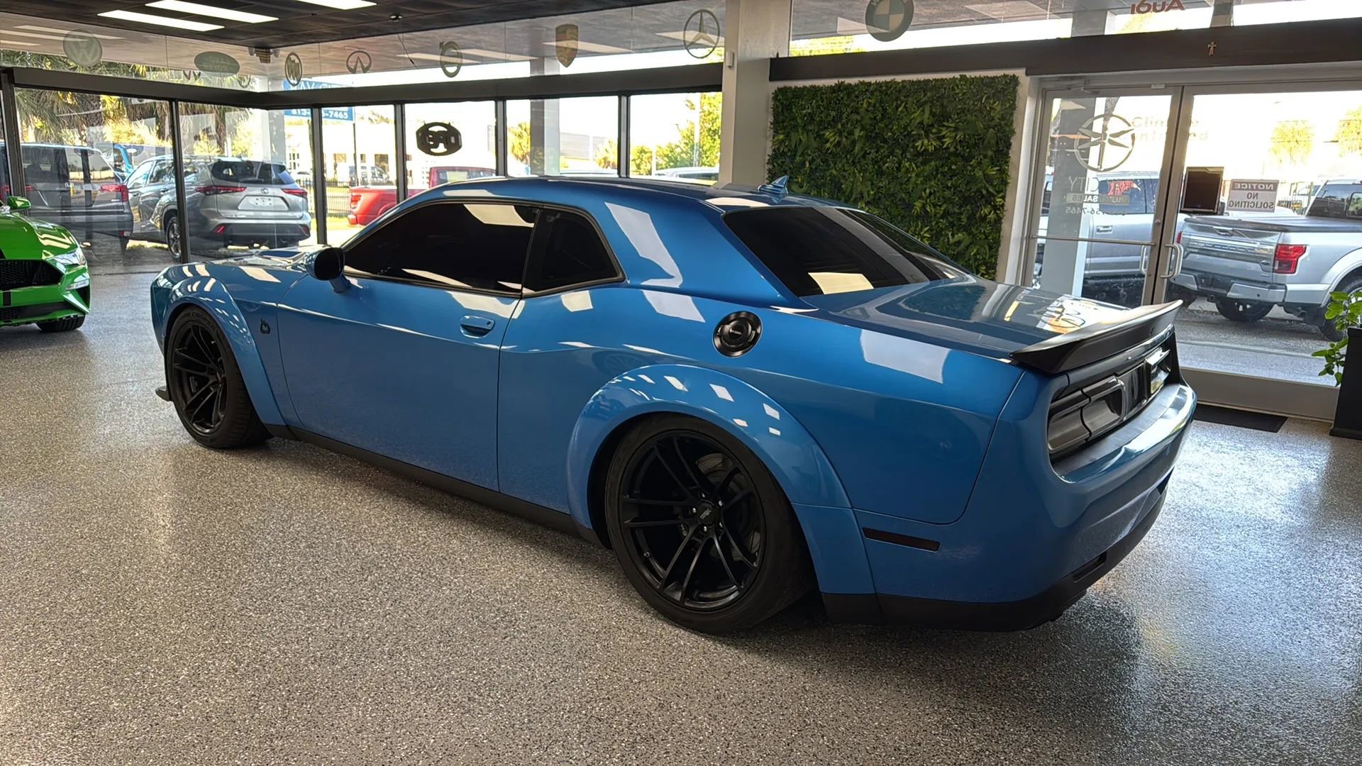 Used 2019 Dodge Challenger R/T Scat Pack w/ Widebody Package image 5
