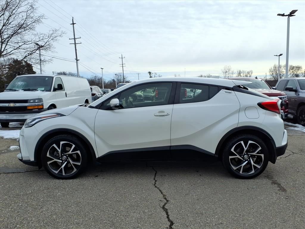 Used 2021 Toyota C-HR LE image 8