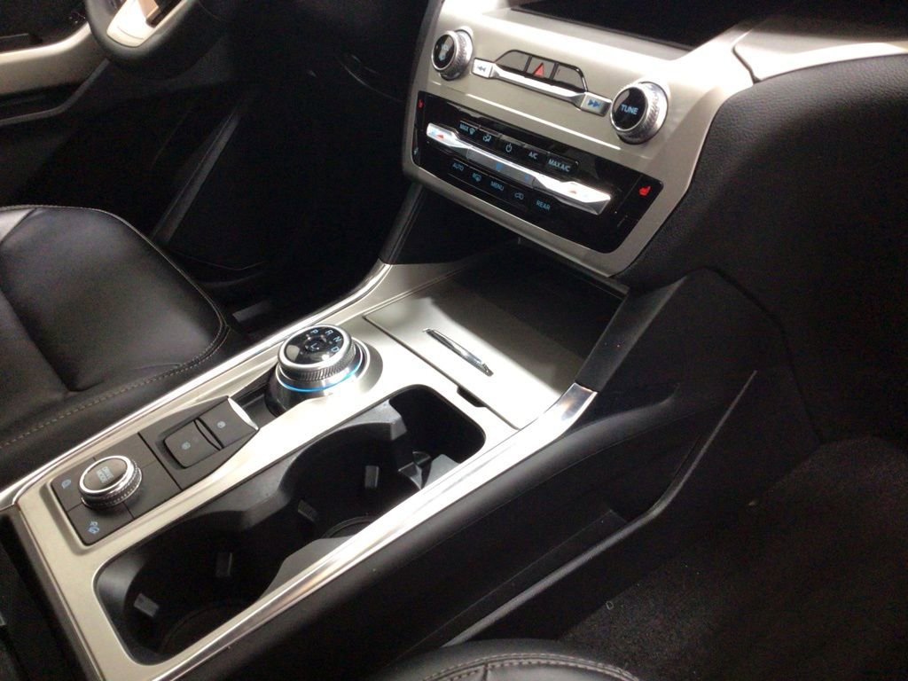 Used 2022 Ford Explorer XLT w/ Equipment Group 202A image 36