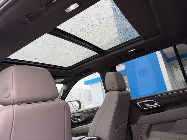 Used 2021 Chevrolet Suburban LT w/ LT Signature Package image 14