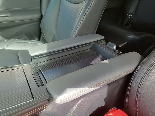 Certified 2024 Toyota Sienna XLE Woodland Edition image 20