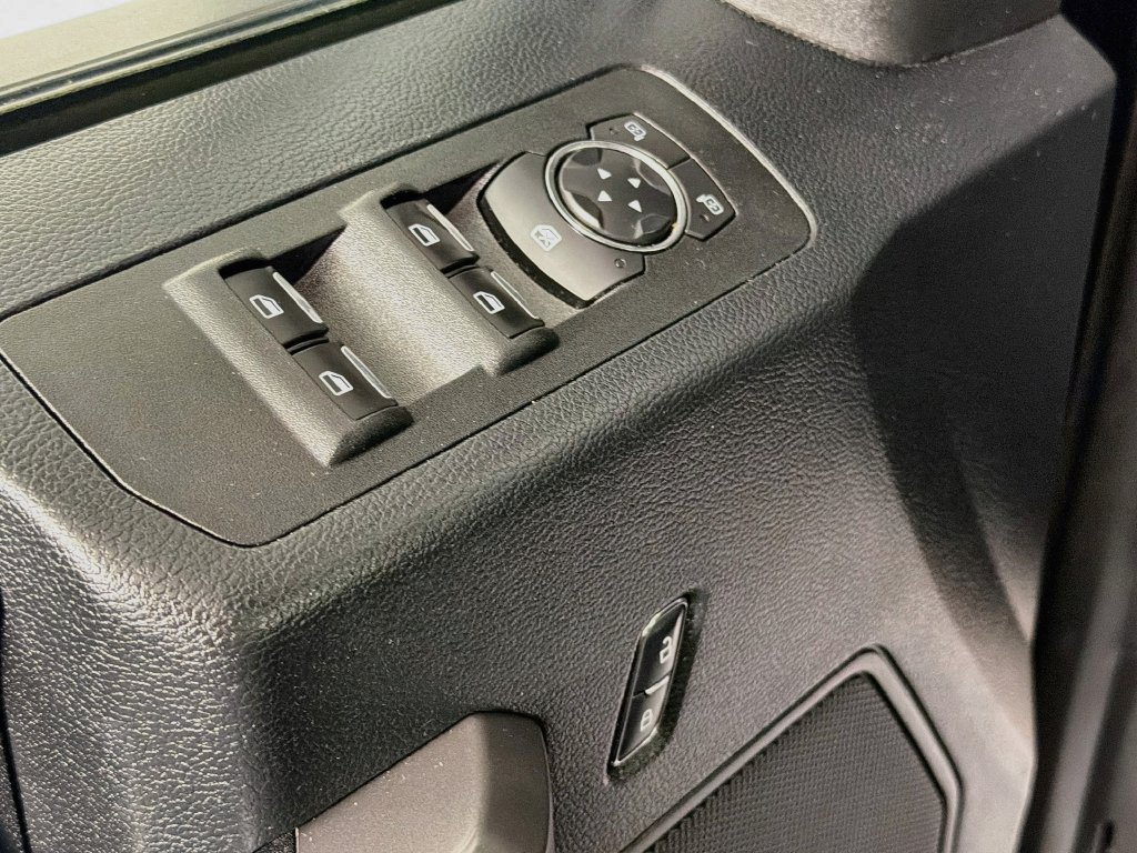 Used 2019 Ford F150 XLT w/ Equipment Group 302A Luxury AWD/4WD image 17