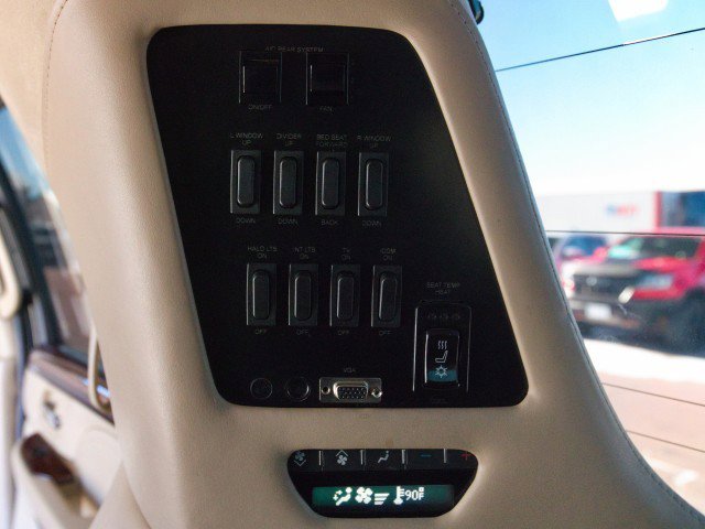 Used 2009 Cadillac Escalade ESV AWD w/ Livery Package image 36